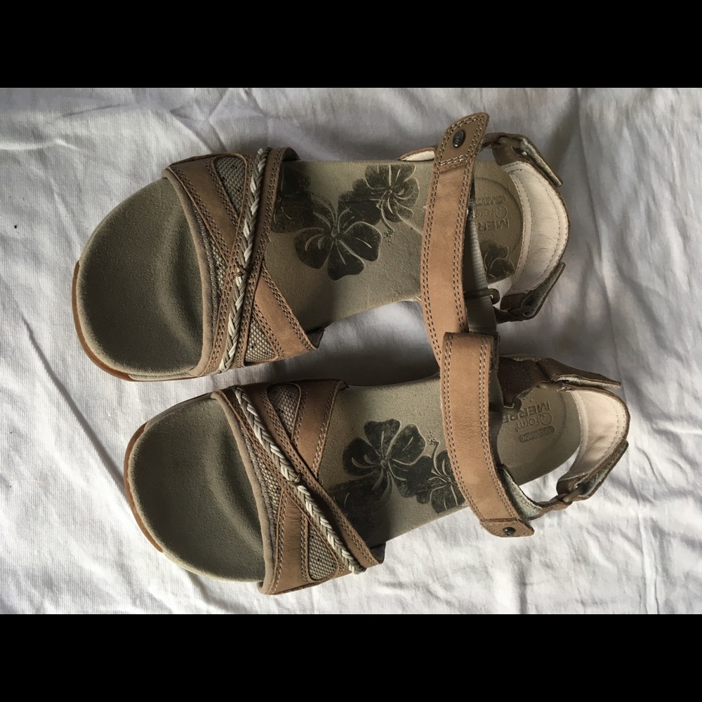 Merrill canvas sandals